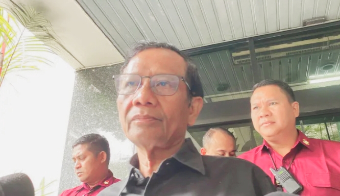 Bentuk Tim Hukum Perkara Pemilu 2024:Mahfud Rapat Tertutup