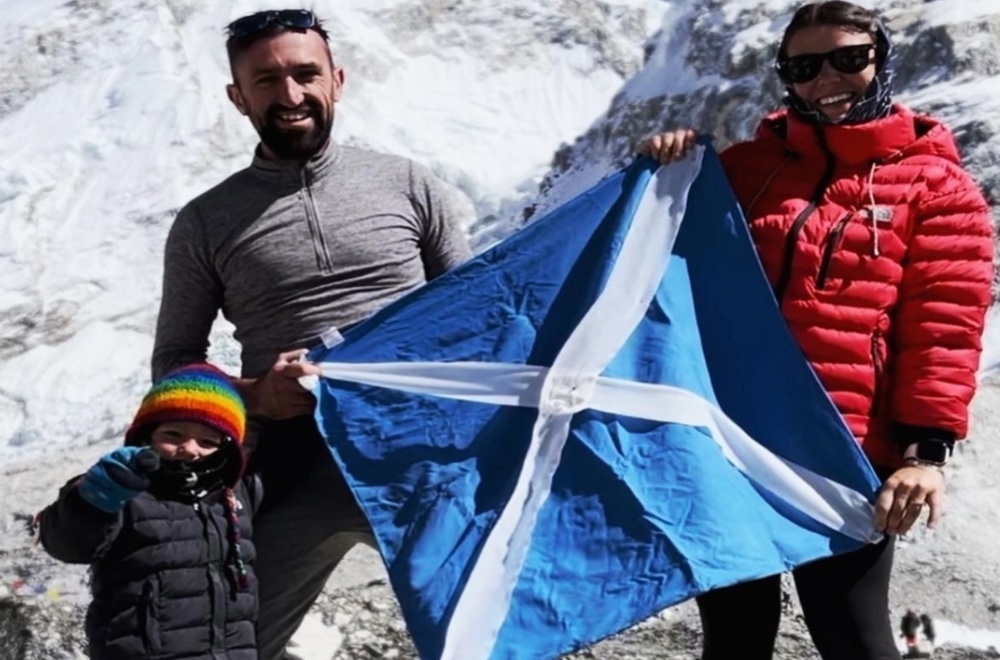 Anak Berusia 2 Tahun Menjadi Pendaki Termuda Yang Berhasil Mendaki Gunung Everest