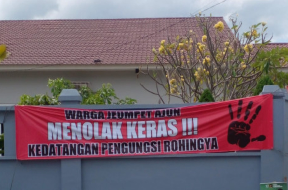 Rencana Pemindahan 135 Imigran Rohingya Ke Gedung Palang Merah Indonesia (PMI) Tuai Kegagalan 