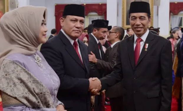 PRESIDEN REPUBLIK INDONESIA BAPAK JOKO WIDODO Resmi Berhentikan Firli Bahuri dari KPK RI.