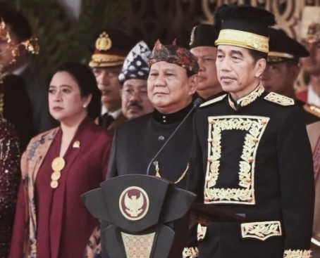 Presiden Republik Indonesia Joko Widodo Pakai Baju Pengantin Kutai:Upacara di Ibu Kota Nusantara (IKN)