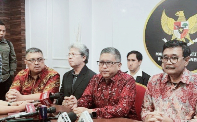 Lebaran:Hasto Tegaskan Tak Ada Pertemuan KETUA UMUM PDIP dan Jokowi 