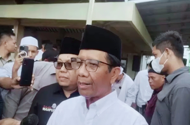 Pamit Langsung Ke Jokowi: Mahfud MD Mundur 