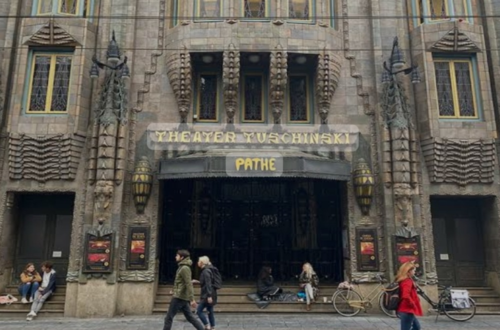 Ini Dia 'Teater Tuschinski' Yang Sudah Berumur Satu Abad, Dan Masih Menjadi Bioskop Paling Indah Di Dunia