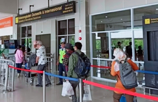Erupsi Gunung Ruang:Bandara Sam Ratulangi Manado Ditutup 