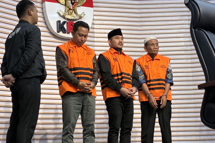 Ayah Dan Anak Terciduk OTT:KPK Tetapkan Bupati Bekasi  Tersangka Suap Ijon Proyek
