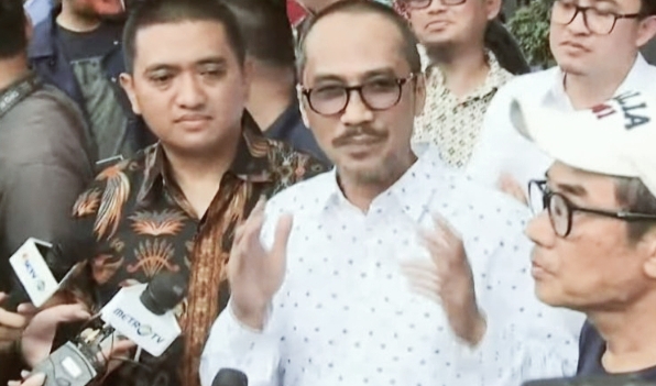 Minta Segera Di Usut:  Dugaan Korupsi Terkait Keluarga Jokowi,Abraham Samad  Dan Rekannya Melaporkan Ke KPK