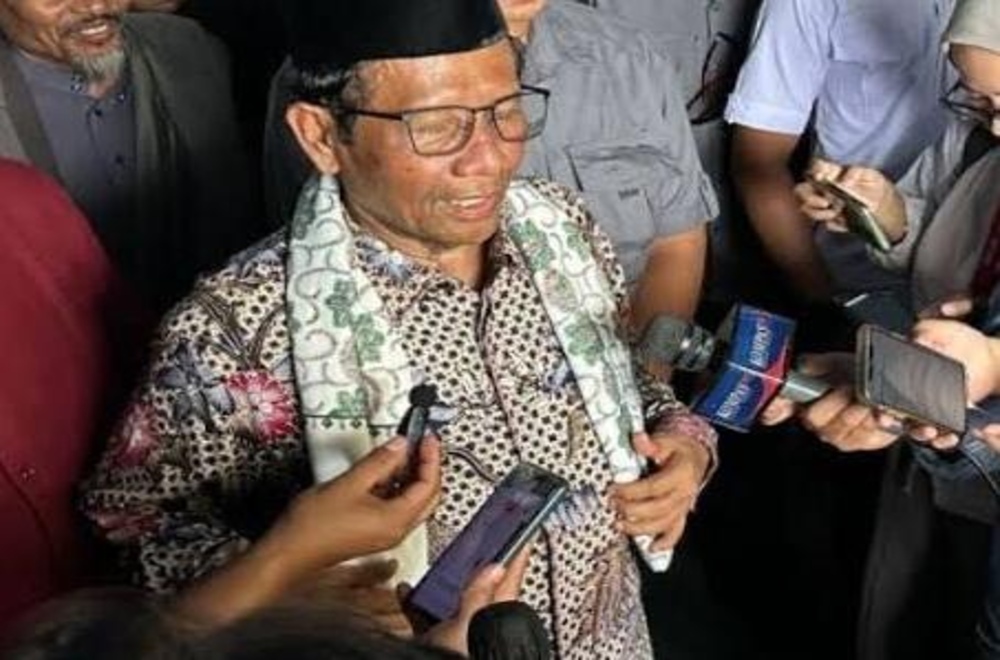 Mahfud MD Tanggapi Kasus Penembakan Relawan Prabowo.