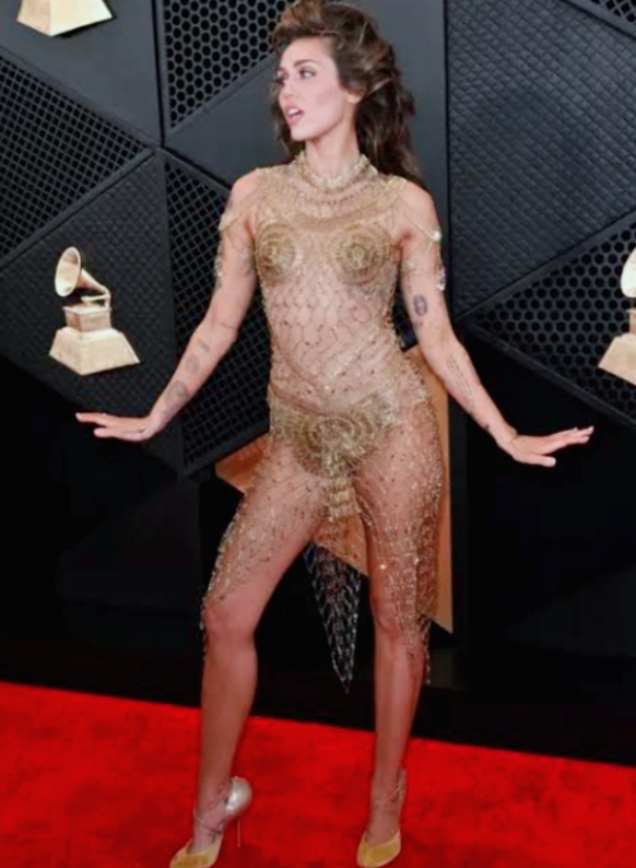 Piala Grammy Pertama:Miley Cyrus 