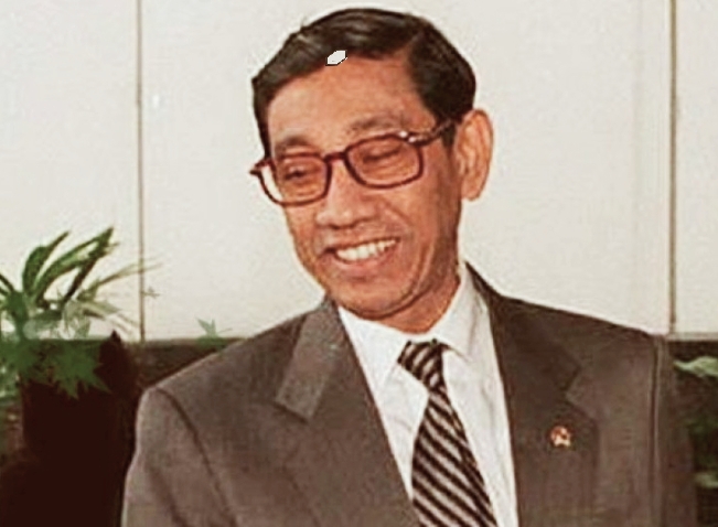 Tidak Diijinkan Masuk ke Istana:Cerita Mobil Menteri Keuangan RI 