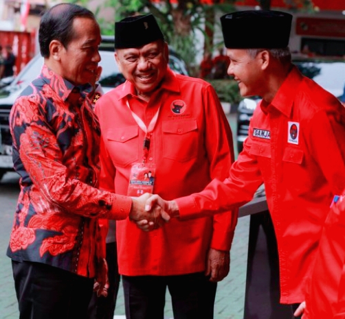 TAK GENDONG KE MANA MANA? Kampanye Ganjar 'Diikutin' Jokowi