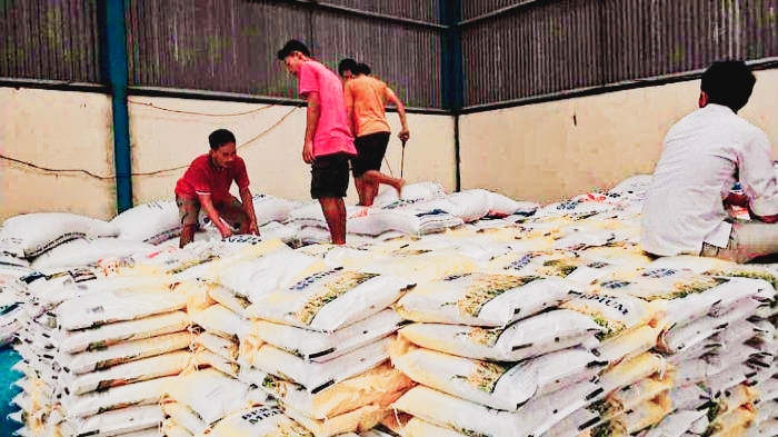 DI BATASI,Hanya Boleh Beli 5 Kg:Beras Langka, Ada Ritel 