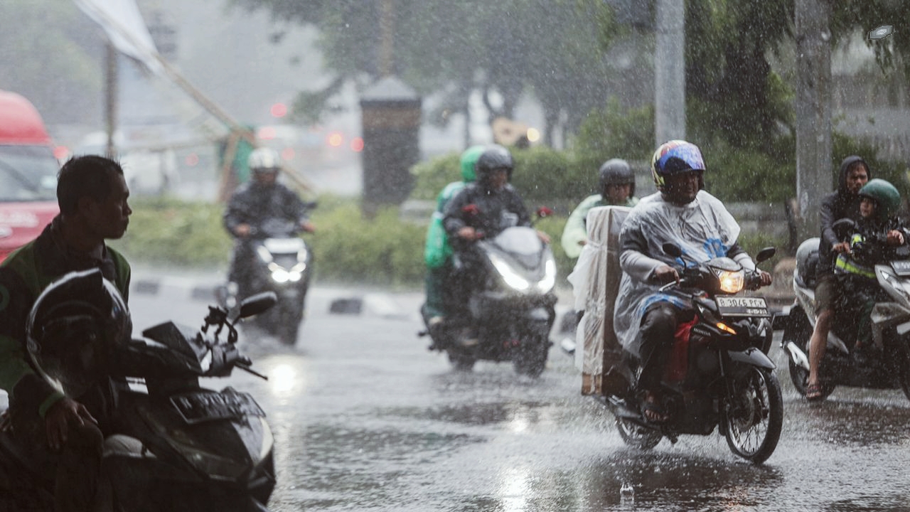 Ekstrem Sangat Lebat, BMKG Minta Warga Waspada