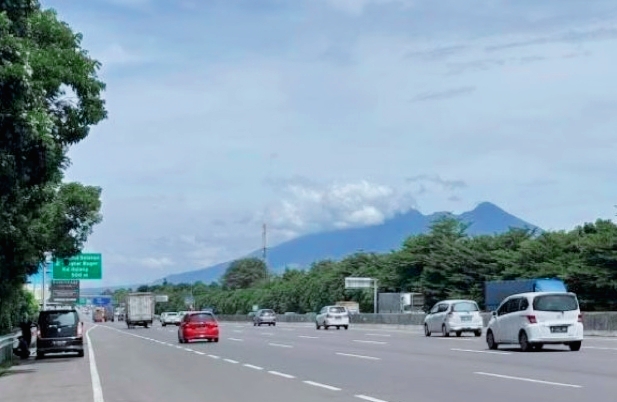 Contraflow:Simpang Gadog Macet, di Exit Tol Jagorawi Arah Ciawi
