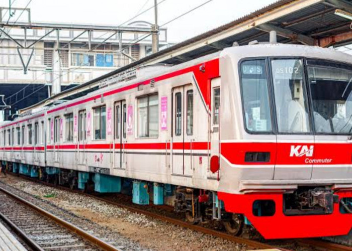 Alami Gangguan,KRL Tertahan Dan Terkunci Selama 45 Menit 