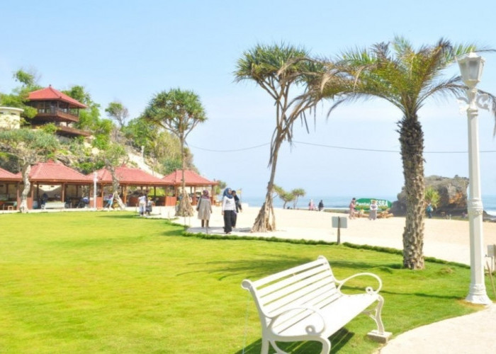 Miami! Bukan, Ini Adalah Salah Satu Pantai Indah Di Indonesia Pantai Mesra. 