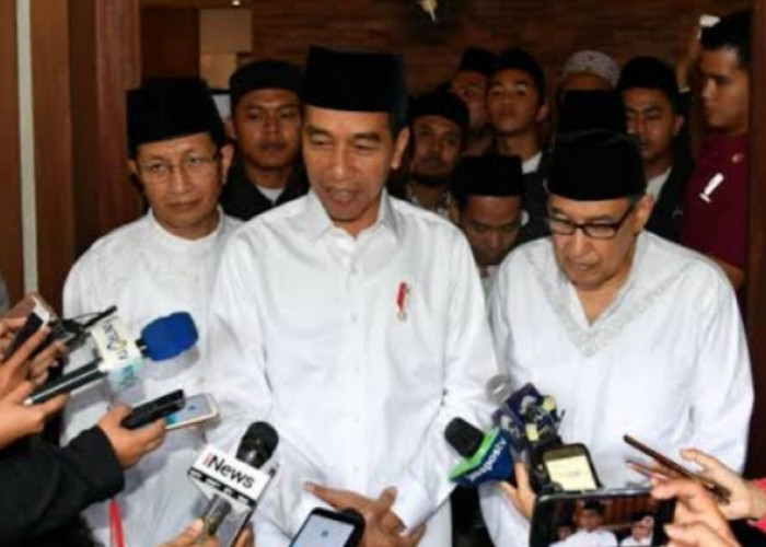 Jawab Isu Menteri Siap Mundur, Jokowi: Namanya Bulan Politik 