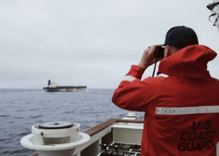 Armada Perang:Rusia Kirim,  Kapal Tanker Dikejar Pasukan AS