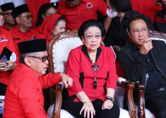 Pelantikan Struktur Pengurus PDIP:  Mega Wati Merangkap Sekertaris 