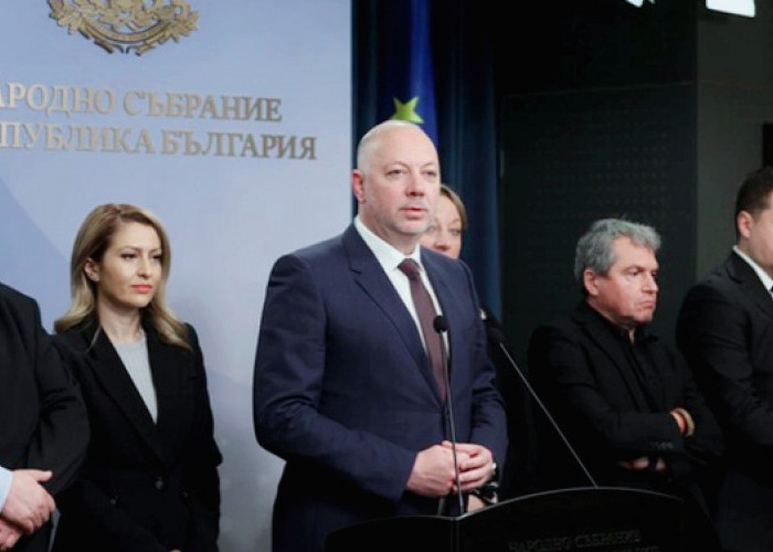 Didemo Rakyat:Perdana Mentri Bulgaria Dan Kabinet Mundur  