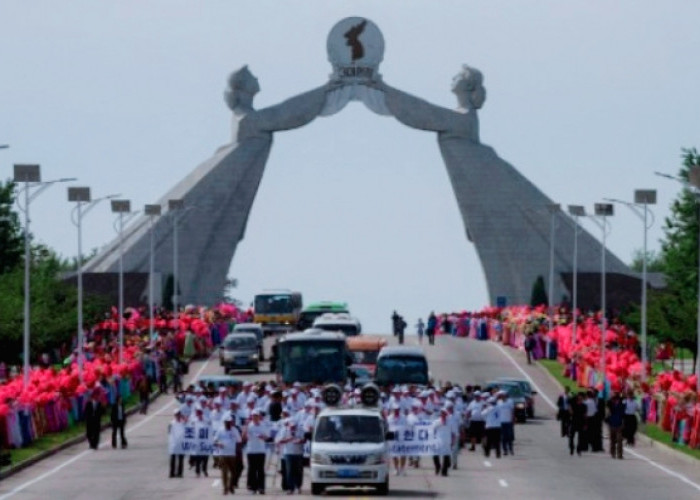 Bongkar Monumen:Kim Jong-un Rekonsiliasi Korut-Korsel di Pyongyang