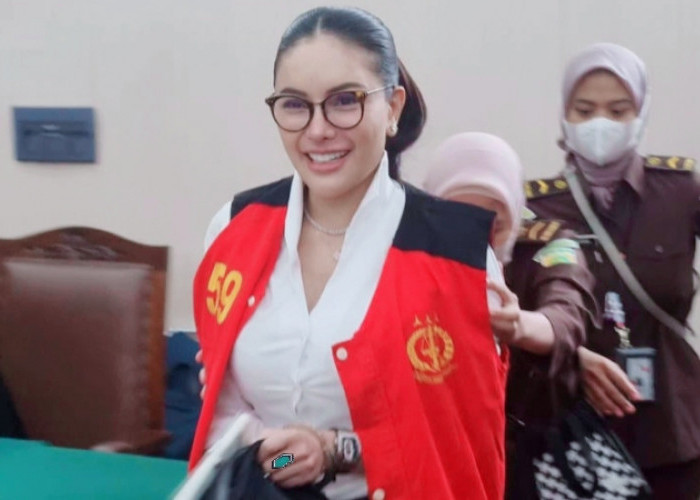 Dipanggil KPK:Nikita Mirzani Terkait Pelaporannya Kasus Dugaan Suap Penegak Hukum 
