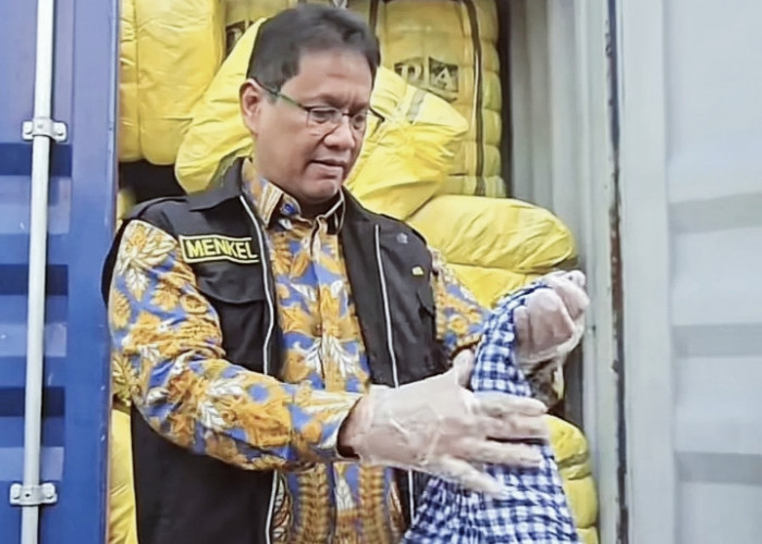 Karena Berantas Thrifting Ilegal:Purbaya Dihujat Pedagang Baju Bekas 