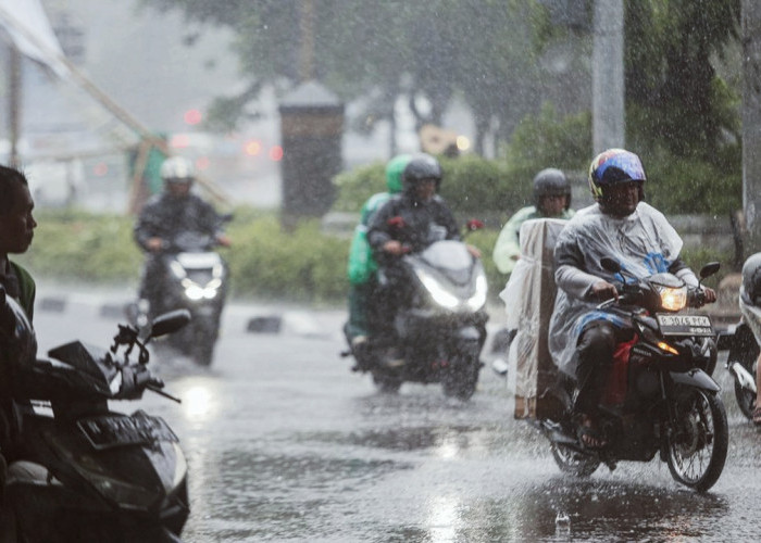 Ekstrem Sangat Lebat, BMKG Minta Warga Waspada