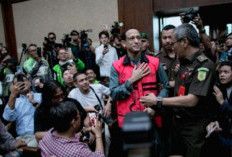 Sidang Nadiem Makarim:Hakim Tegur Tentara